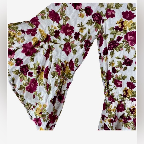 AEO floral print romper size L - Picture 5 of 7